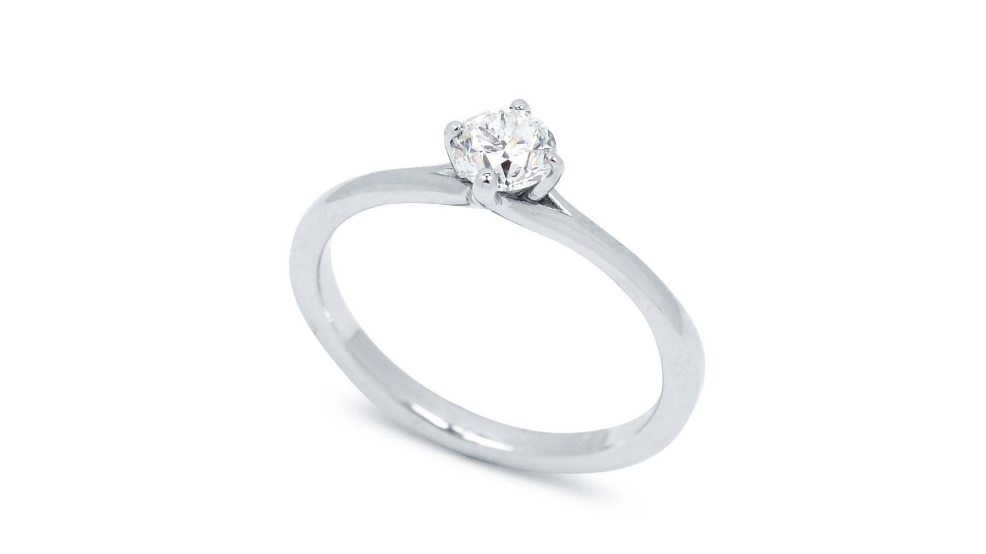 Mesterséges gyémánt gyűrű White & Black ékszerbolt kínálatában